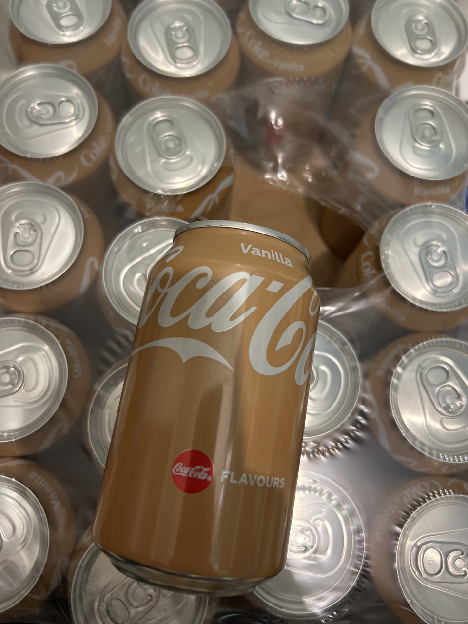 Купити Coca-cola vanilla 330 ml, ціна 45 ₴ - Prom.ua (ID# 1870622609)