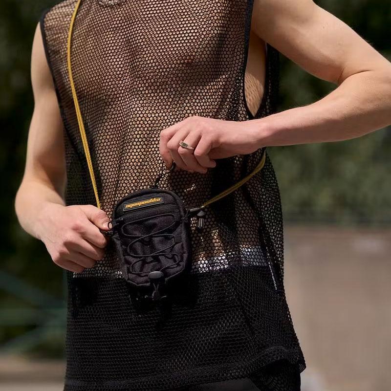 Сумка месенджер маленька OGONPUSHKA MINI чорна з водовідштовхувальної тканини, фото 1