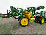 Оприскувач John Deere 832