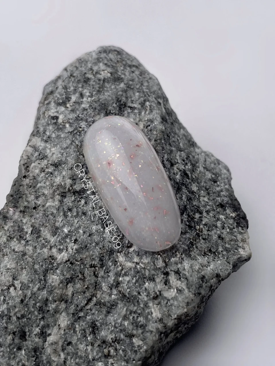 Камуфлююча база #09 з пластівцями Crystal Base Lukum, 10 мл, фото 1