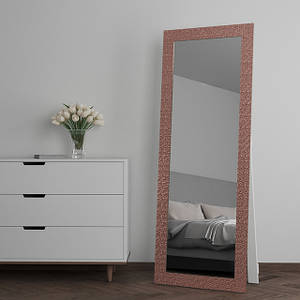 Дзеркало на підставці в Рожевій рамі