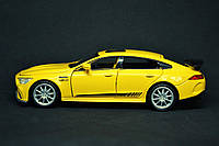 Мерседес AMG GT63 жёлтый модель коллекционная машинка металлическая со спецэффектами MERCEDES AMG GT63