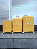 Набор полипропиленовых чемоданов FLY 3/1.(Желтый)
