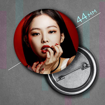 "Дженні / Кім Дженні (Блек Пінк / Blackpink)" значок круглий на булавці Ø44 мм