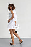 Жіночий костюм із шортами та жилеткою білий, фото 3
