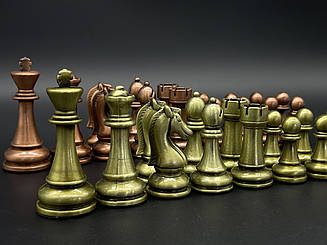 Комплект шахових фігур із металу