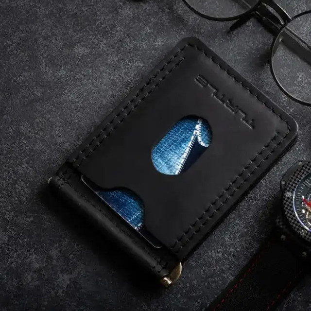 Стильний шкіряний затискач для грошей SPOT чорний