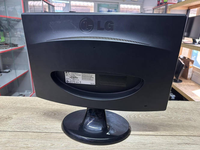 Купить Монитор 19 дюймов LG W1943SE, цена 900 ₴ — Prom.ua (ID#1871167797)