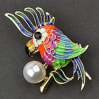 Брошь металлическая на золотистой основе попугай с ирокезом с бусиной покрыта цветной эмалью размер 50х30 мм