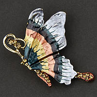 Брошка гвоздик металева на золотистій основі метелик зі стразами покрита кольоровою емаллю розмір 45х30 мм