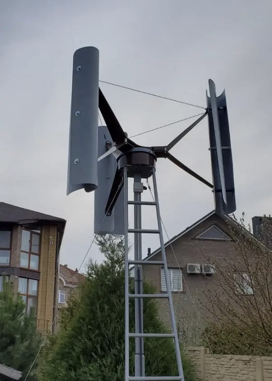 Вертикальный ветрогенератор для домашнего использования Energy First 2 кВт - фото 1 - id-p1871273864