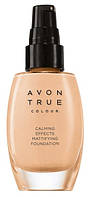 Avon (Warmest Beige/Бежевий) Матуючий тональний крем із заспокійливим ефектом «Спокійне сяйво» 30 мл