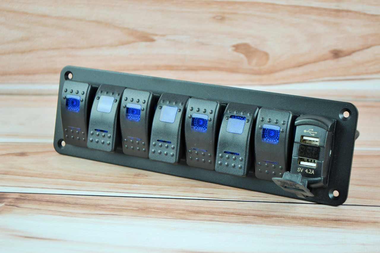 Блок перемикачів 7 клавіш, і два виходи під, синє підсвічування + наклейки USB 4.2А (7+2)