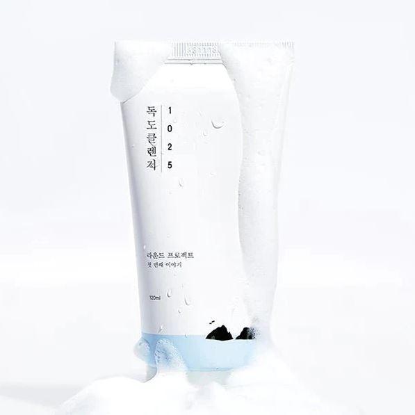 Мягкая пенка для умывания Round Lab 1025 Dokdo Cleanser