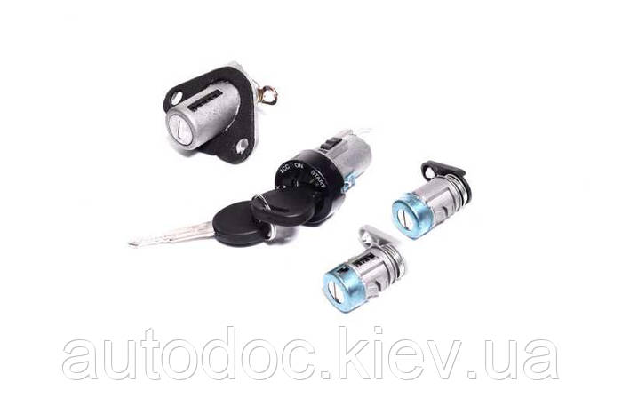 Комплект личинок замков дверей DAEWOO LANOS, SENS (седан) +личинка ...