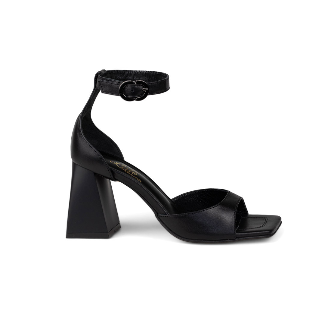 Босоніжки жіночі на зручному каблуці з натуральної шкіри Woman's heel чорні