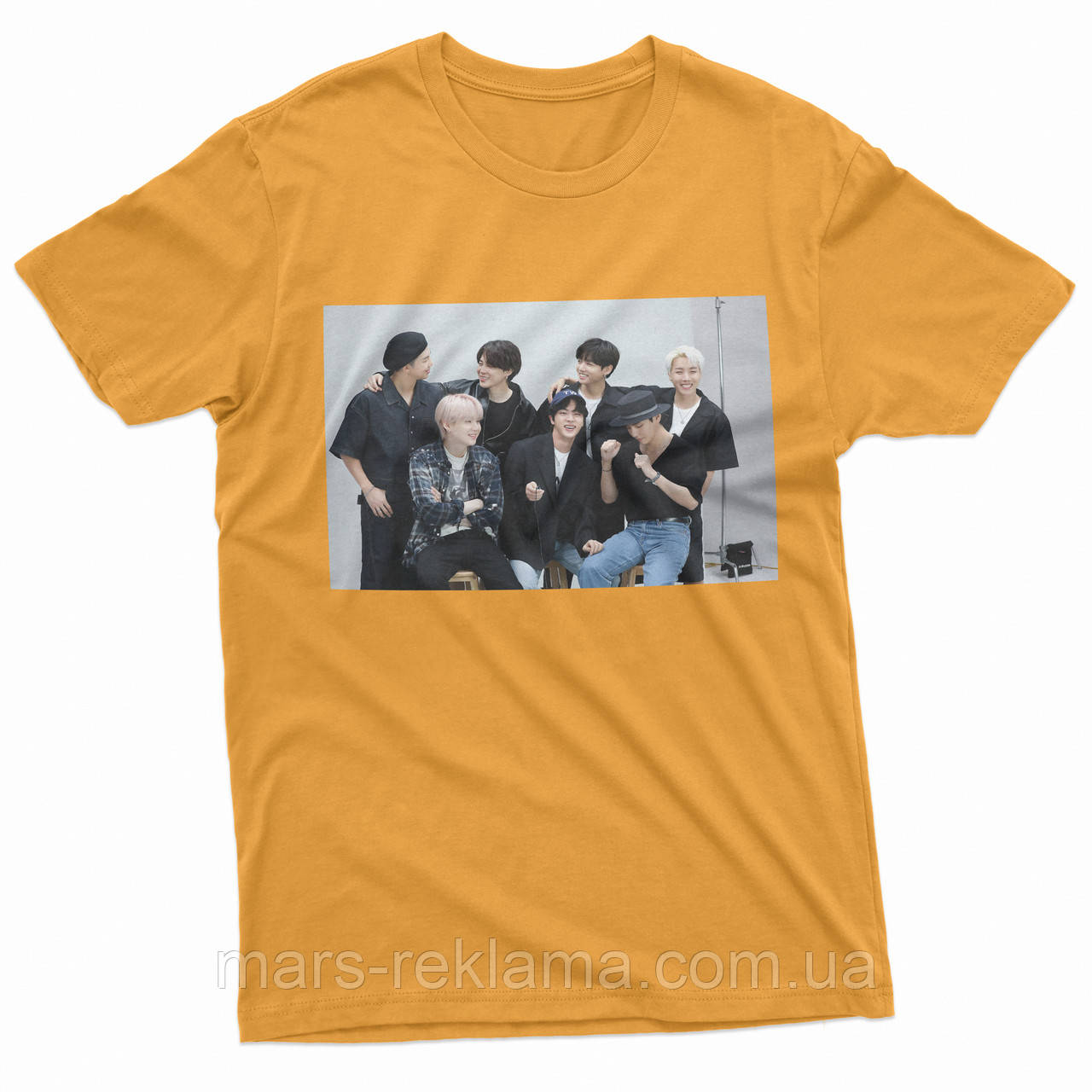 Футболка з принтом BTS