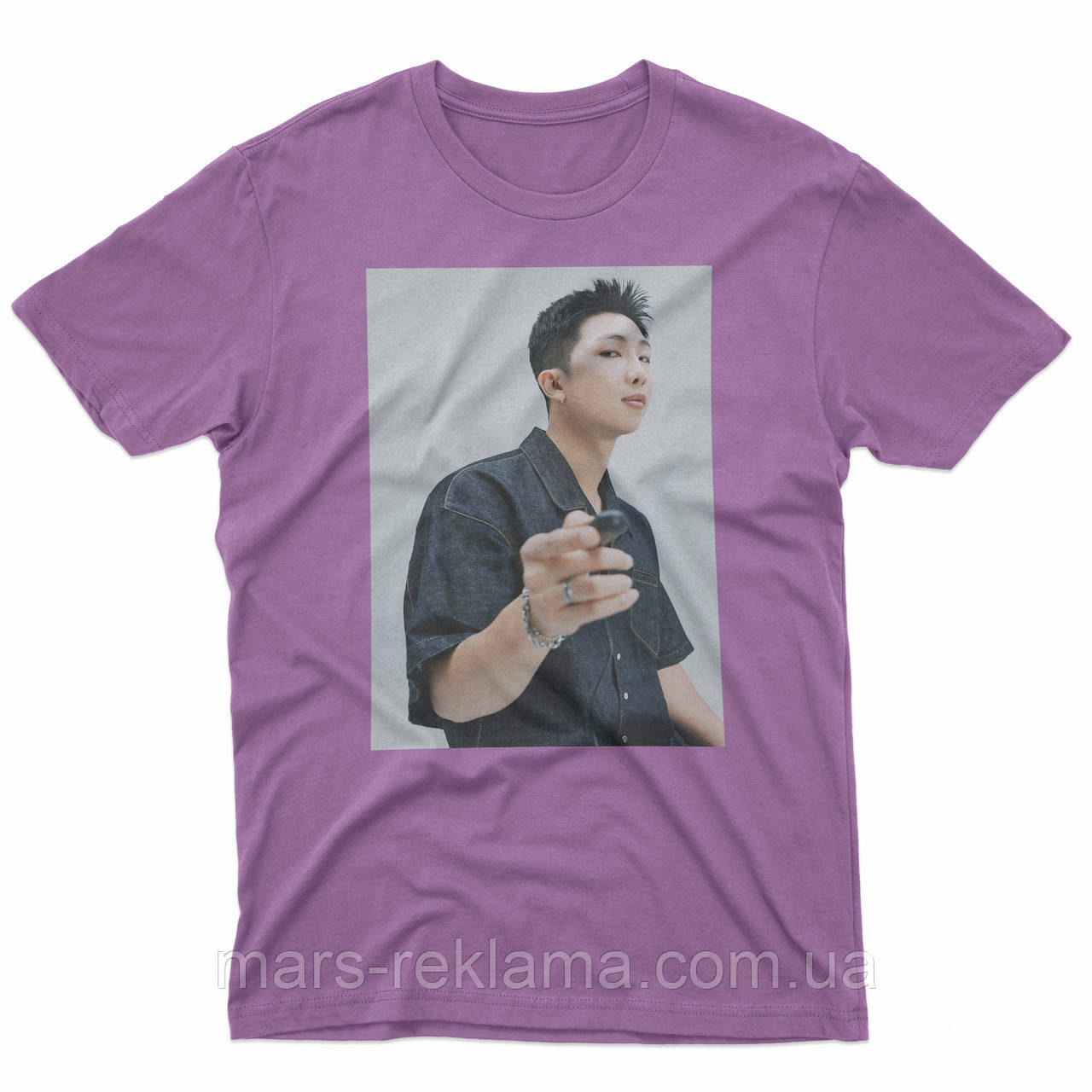 Футболка з принтом BTS