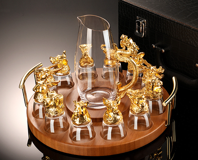 Набор рюмок Китайский гороскоп 30 мл х 12 шт Графин 300 мл в Кейсе