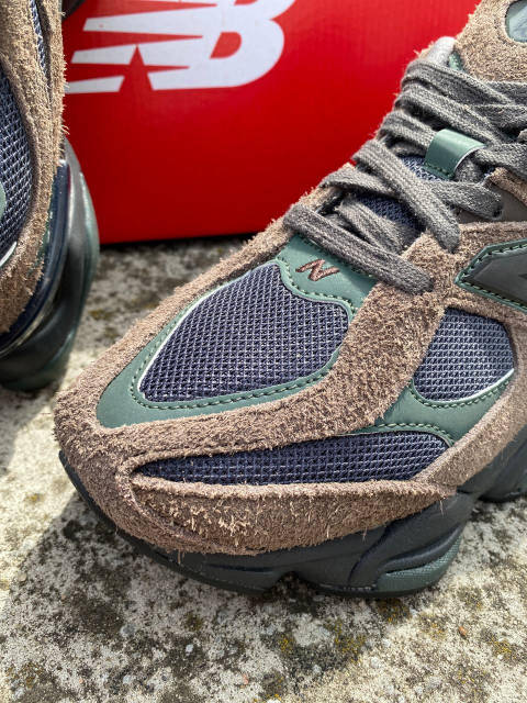 New Balance 9060 ビーフ&ブロッコリー スニダンで購入可｜New Balance 9060 