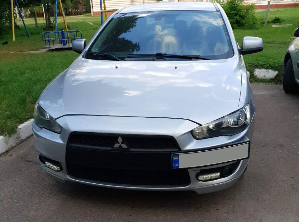 Mitsubishi Lancer X Подиум под номер черный мат TSR Тюнинг переднего ...
