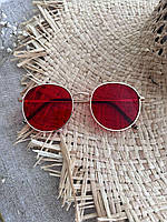 Солнцезащитные очки . Красные в золотой оправе