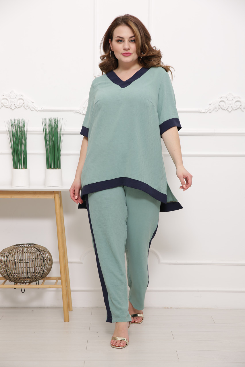 Стильний жіночий костюм Сольєр фісташка з синьою обробкою (46-64), фото 1