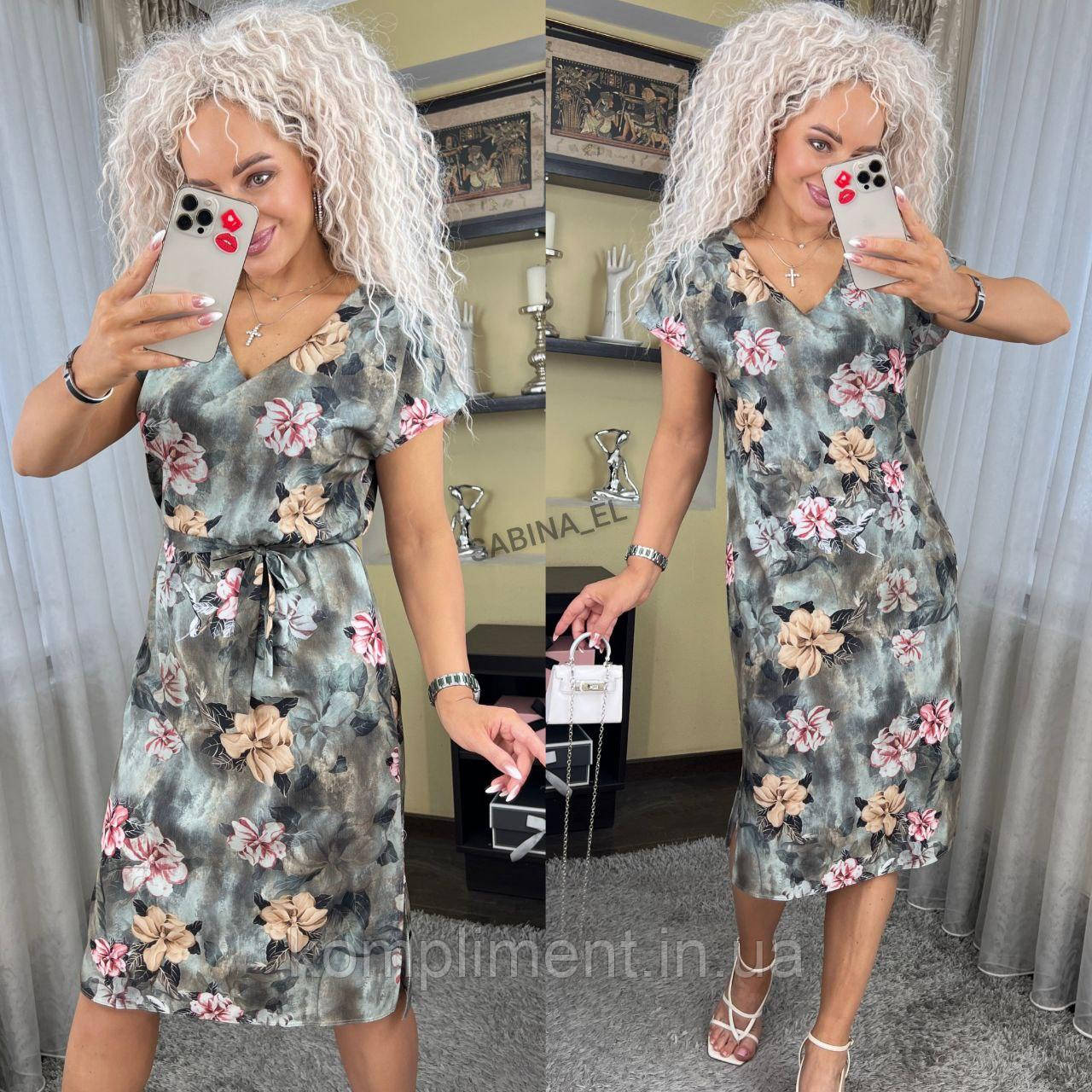 Елегантне модне літнє жіноче плаття в дрібну квіточку