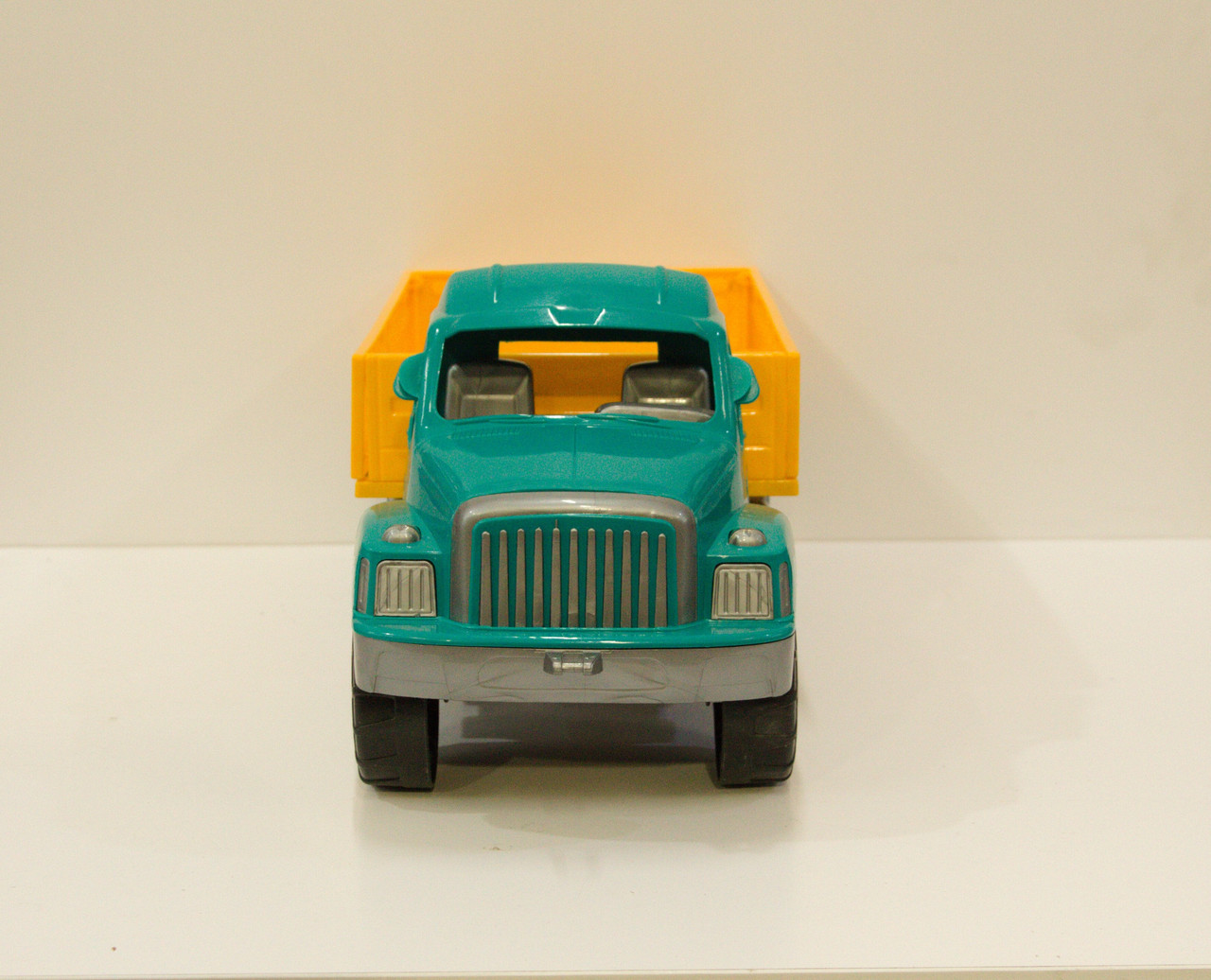 Детская пластиковая машинка для мальчика Магирус Бортовая с широкими колесами машинка для песочницы грузовик - фото 3 - id-p1872315594