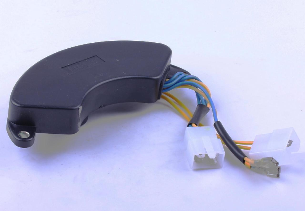 Стабилизатор напряжения бензогенератора (5-6 кВт) трехфазное (пластик ...