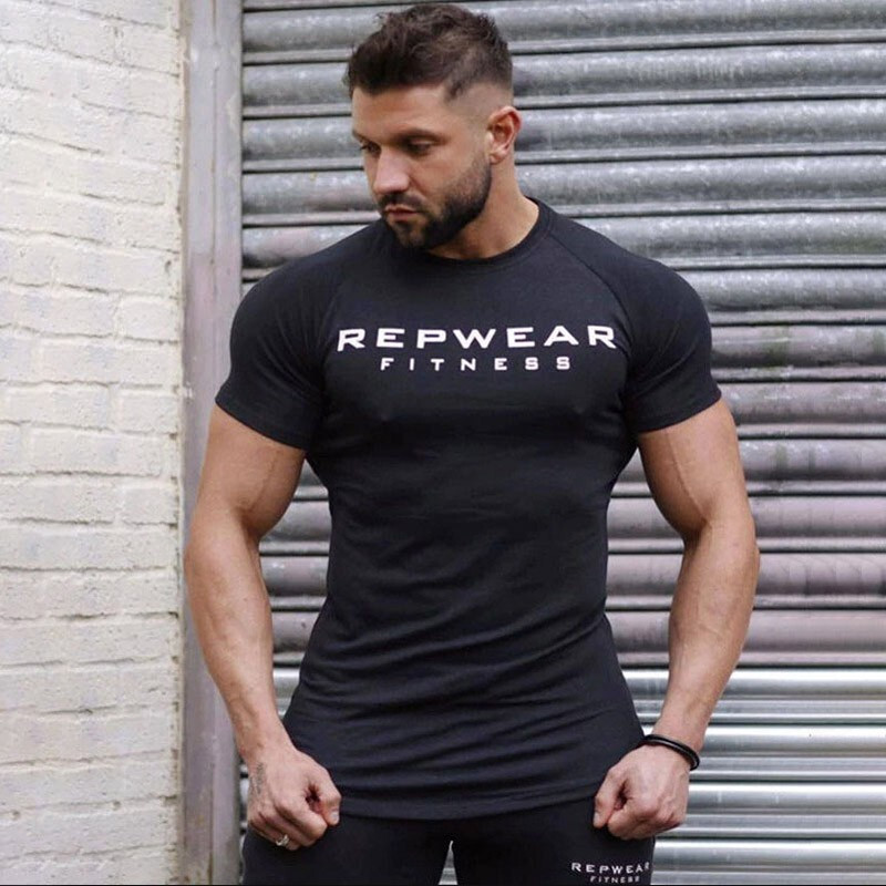 Футболка для чоловіків від бренду Alpha чорного кольору, фото 1