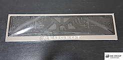 Рамка номерного знаку з написом та логотипом "Peugeot"
