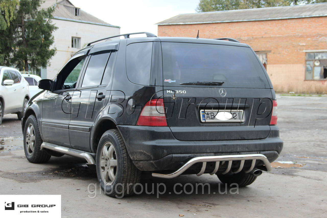 Захист заднього бампера (одинарна нержавіюча труба - одинарний ус) Mercedes - Benz ML 163 (97-05)