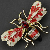 Брошь металлическая на золотистой основе муха с красным кристаллом покрыта цветной эмалью размер 35х50 мм