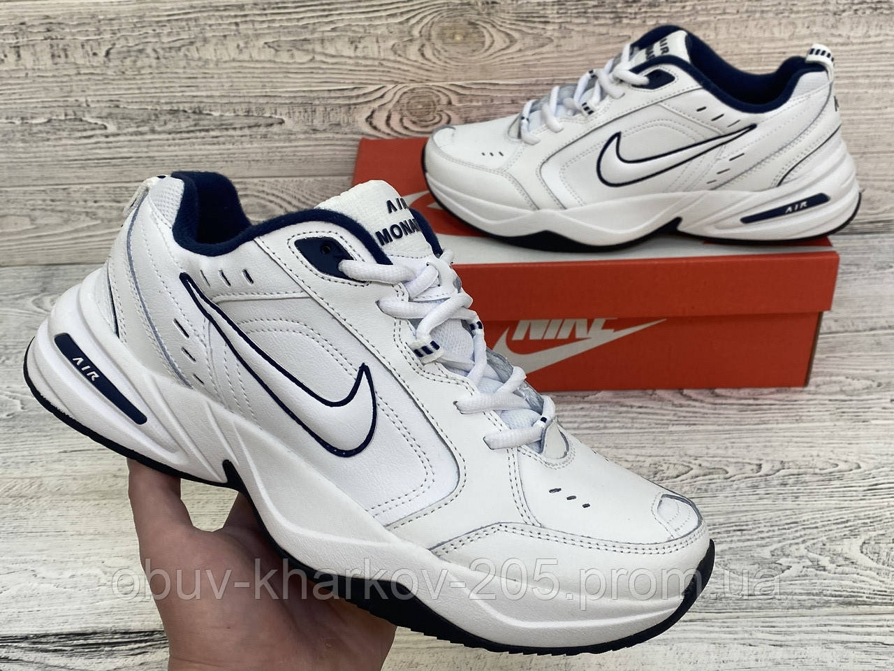 Sepatu air cheap monarch