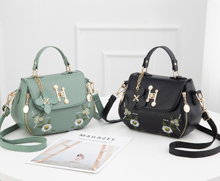 Жіноча міні сумочка з вишивкою, маленька сумка з квіточками Бежевий(BRT), фото 1