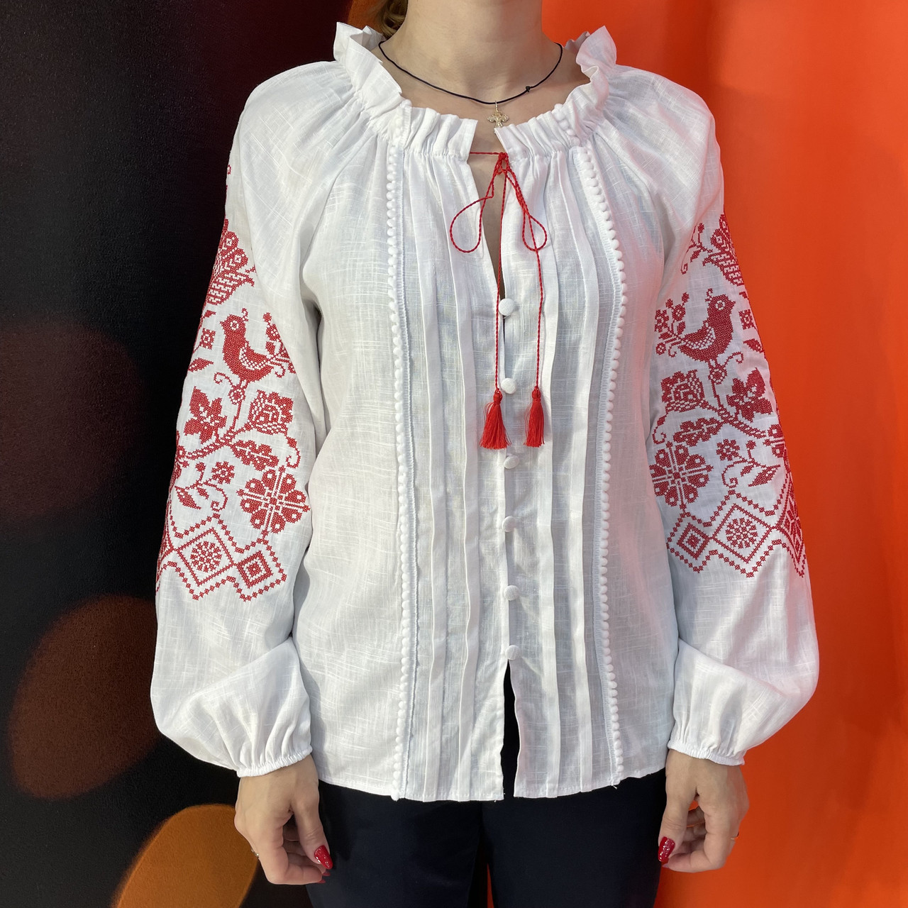 Женская белая вышиванка лен красно-черный узор - фото 2 - id-p1872714591