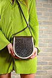 Маленька шкіряна жіноча коричнева сумка через плече, тиснена шкіра, фото 9