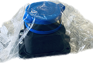 Колодка каучукова 1 гніздо із заземленням чорна