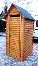 Туалет дерев'яний з блок-хауса з двоскатним дахом