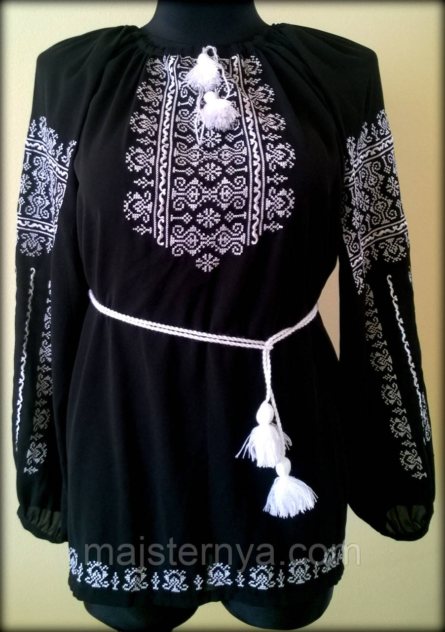 Вишиванка жіноча "Ілюзія" на чорному шифоні, блуза вишита білими нитками, машинна вишивка