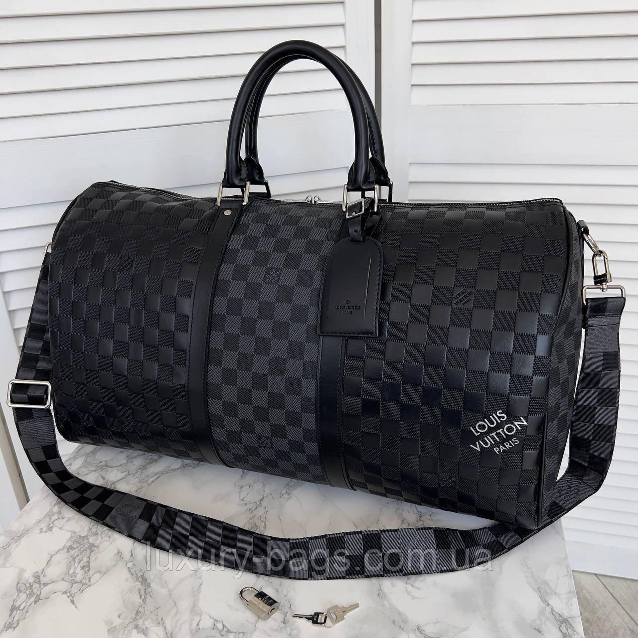 Стильна спортивна (дорожня) сумка Louis Vuitton з нової колекції