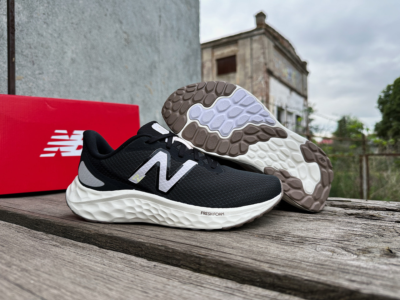 Жіночі кросівки New Balance Arishi v4 WARISMK4 чорний Оригінал