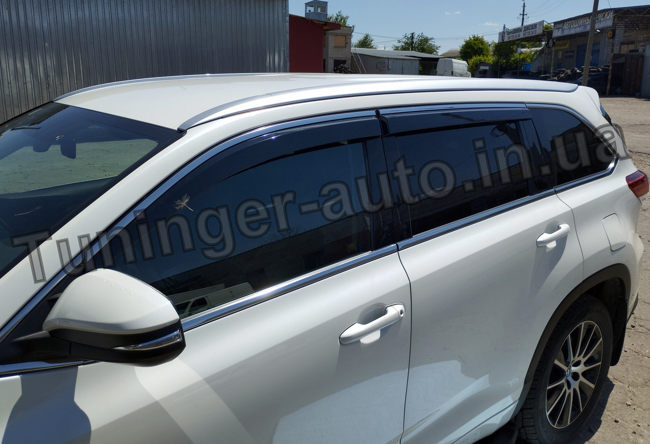 Дефлектори вікон із хром молдингом (вітровики) Toyota Highlander 2014-2019 (Fly)