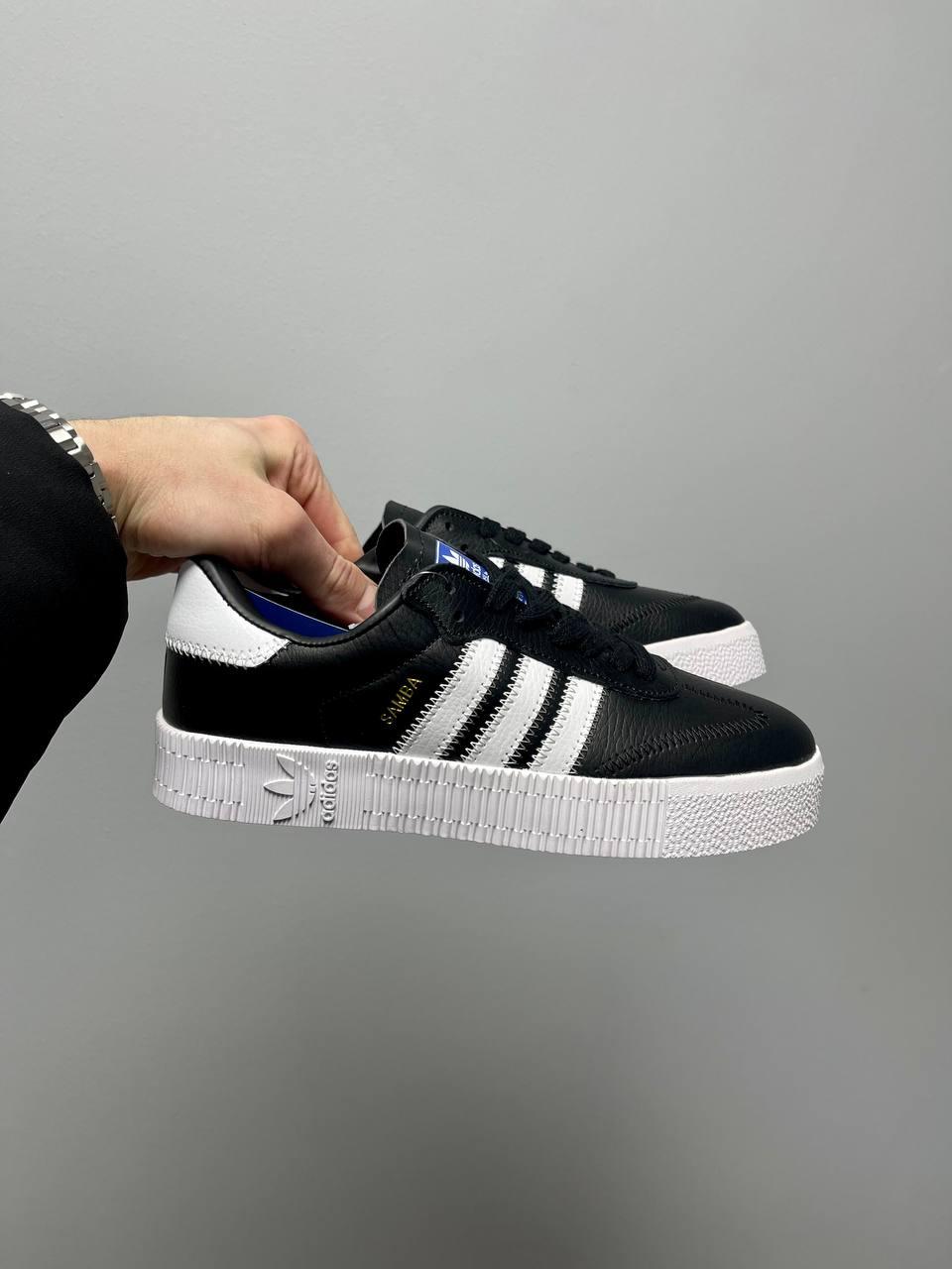 Sambarose black sales and white
