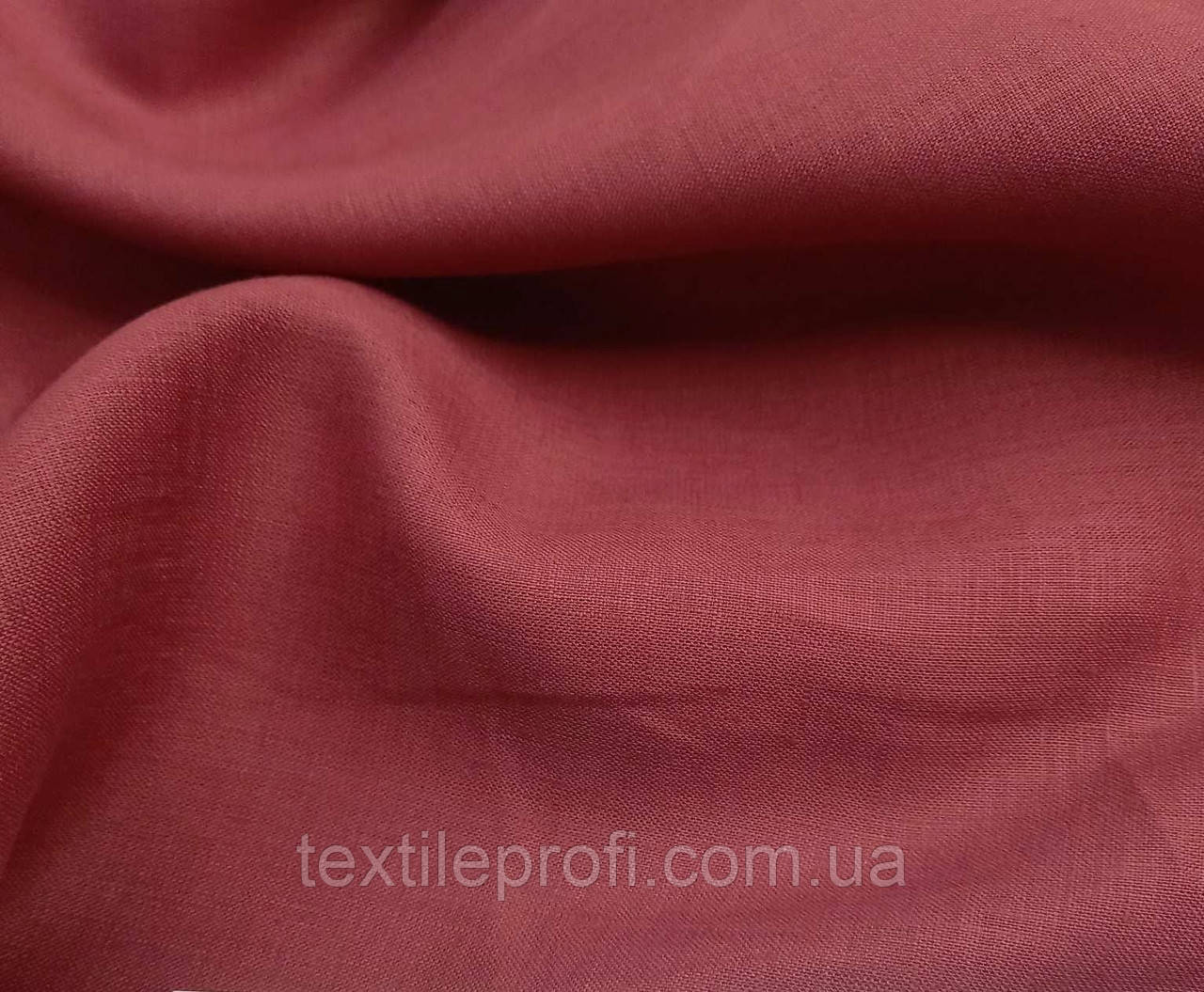Льняна тканина вишневого кольору