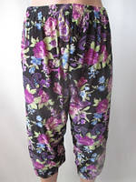 Жіночі бриджі у квітковий малюнок