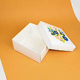 Коробка Подарункова Патріотична з Гербом 195*195*97 мм Коробочки для весільного короваю, фото 4