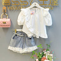 Детский летний костюм для девочки: белая блузка и шорты на лето