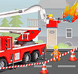Конструктор велика дитяча пожежна машина з рухомими елементами та чоловічками 751дет Конструктори пожежні, фото 2